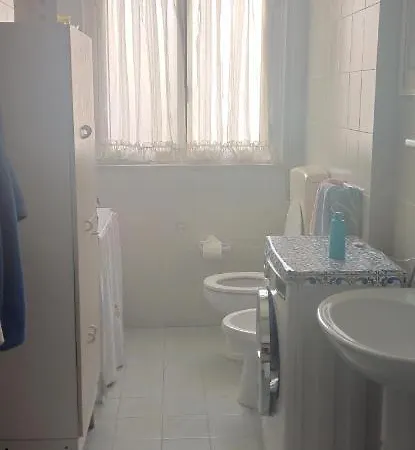 Attico In Centro Con Vista Mare E Monti!