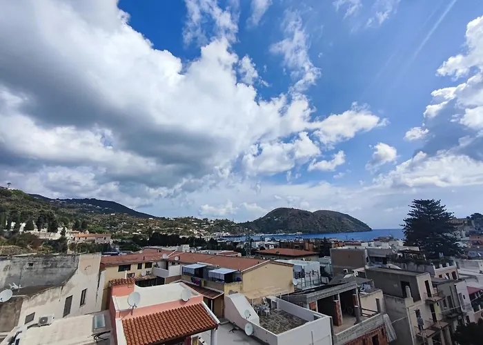 Apartmán Attico In Centro Con Vista Mare E Monti!